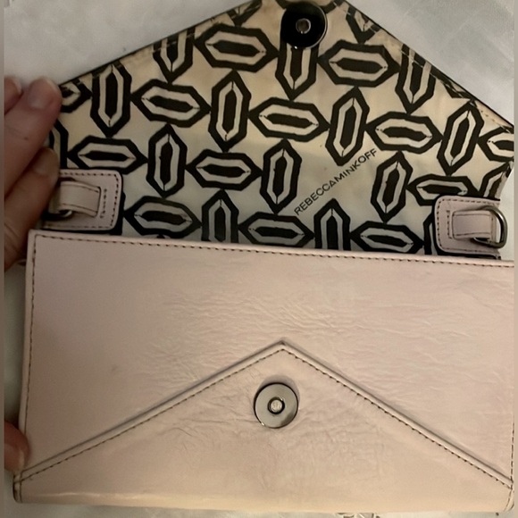 STUFF THE BAG White Bow Tote/crossbody. And Glam and fun. REBECCA MINKOFF - Picture 11 of 11